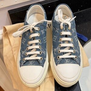 Louis Vuitton Blue and White Monogram Denim Sneakers
